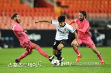'이강인 골대 강타' 발렌시아, 레알 마드리드에 4-1 대승