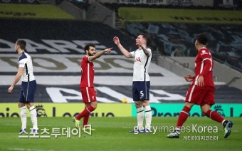 '손흥민 골 취소+케인 부상' 토트넘, 리버풀에 1-3 완패