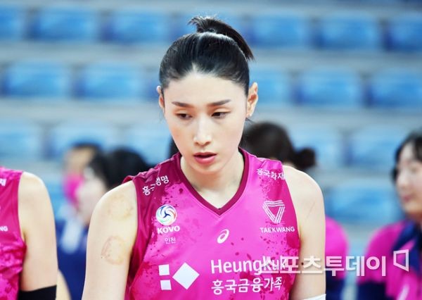 흥국생명, 김연경-투트쿠 부르주의 활약으로 개막 8연승 달성