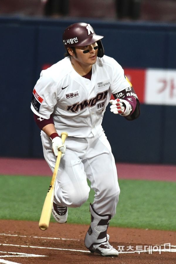 2025년 SOL KBO 리그, 삼성 라이온즈가 키움 히어로즈에 대승하며 열기 폭발!