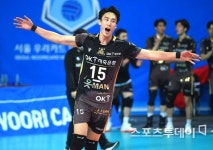 [ST포토] 기뻐하는 최홍석