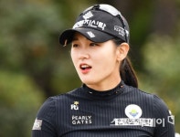 [ST포토] 박현경, '실력은 프로 외모는 아이돌'