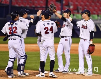 [ST포토] 두산, 키움 꺾고 3-2 승