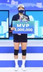 [ST포토] 정지윤 떨리는 MVP 포즈