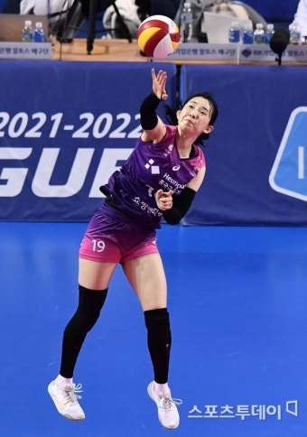 [ST포토] 흥국생명 김미연의 서브