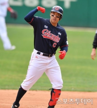 '전준우 결승타' 롯데, 삼성 제압…3연승으로 시범경기 마무리