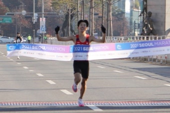 '귀화 마라토너' 오주한, 서울 마라톤 국내 1위