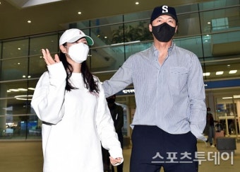 [ST포토] 현빈-손예진 부부 '자랑이 느껴져'