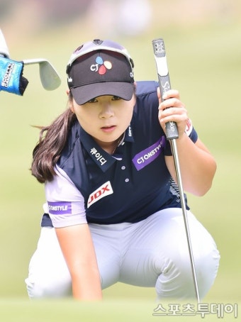 홍정민, 이예원 꺾고 두산 매치플레이 우승…정규투어 첫 승