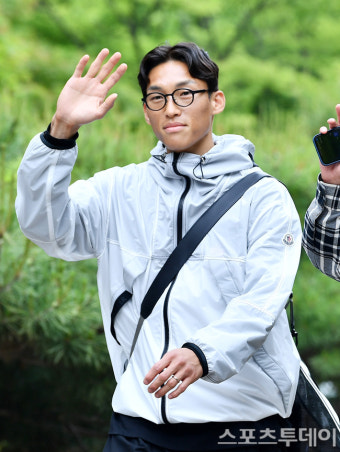 [ST포토] 김승규, '훈련으로 많이 탔어요'