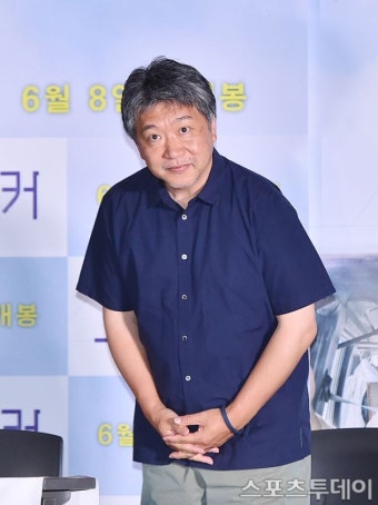 [ST포토] 인사하는 고레에다 히로카즈 감독