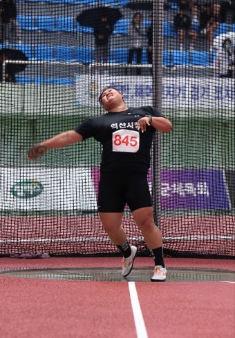 신유진, KBS배 여자부 원반던지기 우승…55m50 대회 신기록