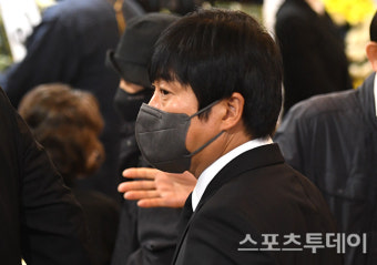 이수근, 부친상 애도 속 조문 예정, 아는 형님 녹화 취소