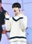 [ST포토] 오메가엑스 예찬 막내의 깜찍함
