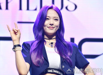 [ST포토] 라필루스 유에, '아무나 소화 못하는 보라색 머리'