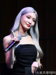 [ST포토] 청하, 작사·프로듀싱 참여한 정규 2집 발매