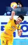 [ST포토] 황택의, 이 악물고 서브