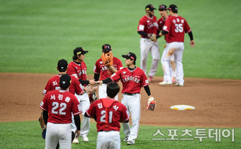 [ST포토] SSG 승리의 기쁨
