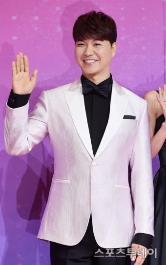 박수홍, 오늘(23일) 23살 연하 아내와 결혼식…지난해 혼인신고