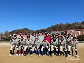 NC, 연고지역 11개 고교 야구팀에 의류 지원