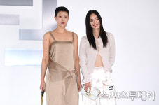 [ST포토] 정소현-신현진 눈을 뗄 수 없는 분위기