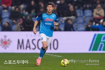 '김민재 풀타임' 나폴리, 사수올로에 2-0 완승…선두 질주