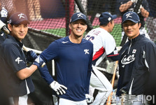 [ST포토] 이정후-토미 현수 에드먼-김하성, WBC 한국대표팀의 기둥