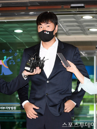[ST포토] 이영하, 무죄 판결