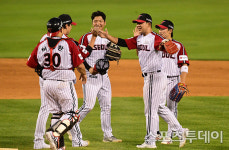 [ST포토] LG, 두산 상대로 15-3 대승