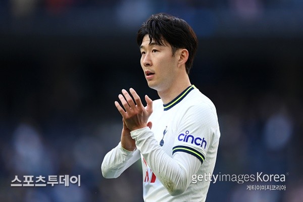 손흥민의 이적 가능성과 시장 가치 논란에 대한 토트넘의 결정은?