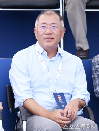 [ST포토] 양궁 경기장 찾은 정의선 현대차그룹회장