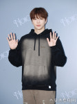 [ST포토] 강다니엘 '반가운 손인사'