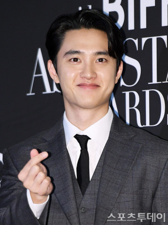 도경수, SM 떠나 오랜 매니저와 독립 