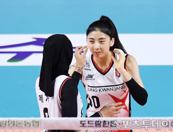[ST포토] 박혜민 챙기는 메가