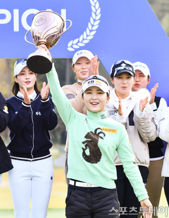 [ST포토] 이예원, 위믹스 챔피언십 우승.. 암호화폐 상금 가치 약 7억원