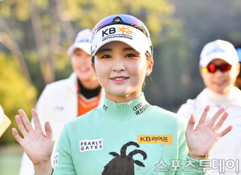 [ST포토] 이예원, '위믹스 챔피언십' 우승했어요