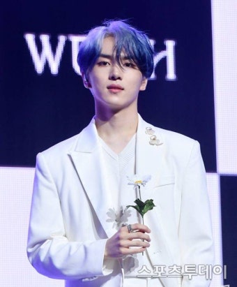 펜타곤 키노, 1인 기획사 설립하고 홀로서기