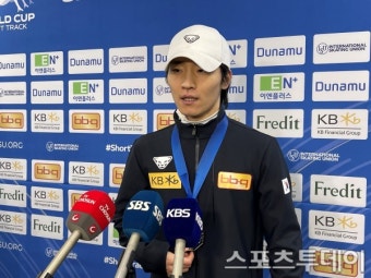 '날밀기에 당했다' 서이라, 쇼트트랙 월드컵 4차 남자 500m서 아쉽게 은메달