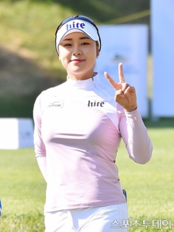 '징계 감경' 윤이나, 호주여자골프 퀄리파잉 대회 4위…2024 시즌 출전권 확보