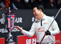 [ST포토] 강동궁, 하이런 이끌며 세트 승리