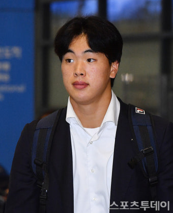 [ST포토] 두산 최준호, '올해는 더 열심히!'