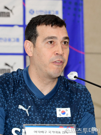 [ST포토] 페르난도 모랄레스 여자배구 대표팀 감독 기자회견