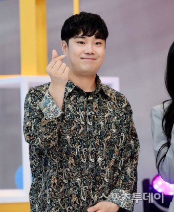 충격적 추가 폭로 내용…유재환, 작곡비 사기 논란 이어 성희롱 의혹 [ST이슈]