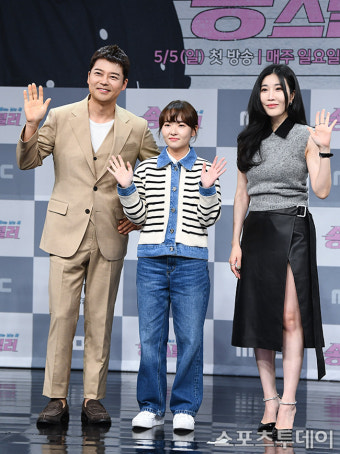 [ST포토] 장하린PD, '송스틸러' 2MC 전현무-이해리와 함께