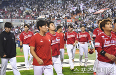 [ST포토] 4연패 수렁에 빠진 SSG