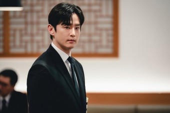 '커넥션' 권율, 오늘(24일) 냉철한 설계자로 컴백