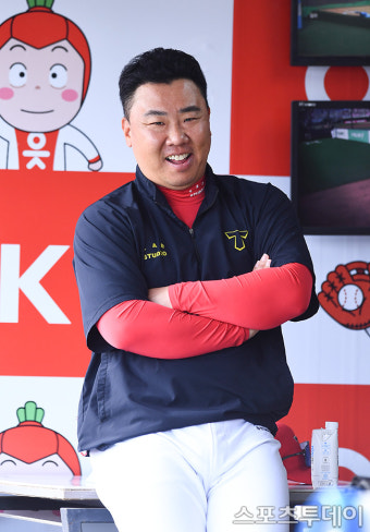 [ST포토] 이범호 감독, '오늘도 이겨야지'