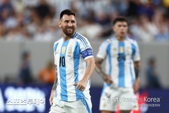 '메시 풀타임' 아르헨티나, 칠레 1-0 제압하고 8강행…캐나다, 페루에 1-0 승