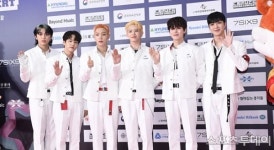 ㈜제이에스피투어앤엔터테인먼트 | 온앤오프 측, 해외 투어 업체 갑질 논란에 "계약 해지…책임 통감" [공식]