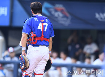삼성, 주전 포수 강민호 부상에 5차전서 대략 신경전 예상